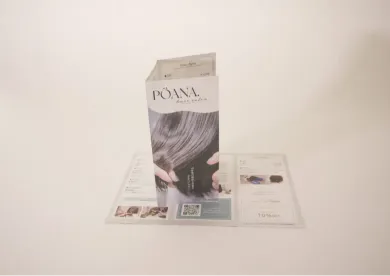PÖANA リーフレット　直立